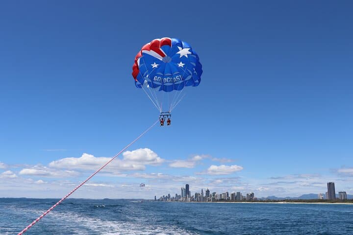 Parasail the Gold Coast Broadwater: Tandem & Triple Flights from Marina Mirage photo 2