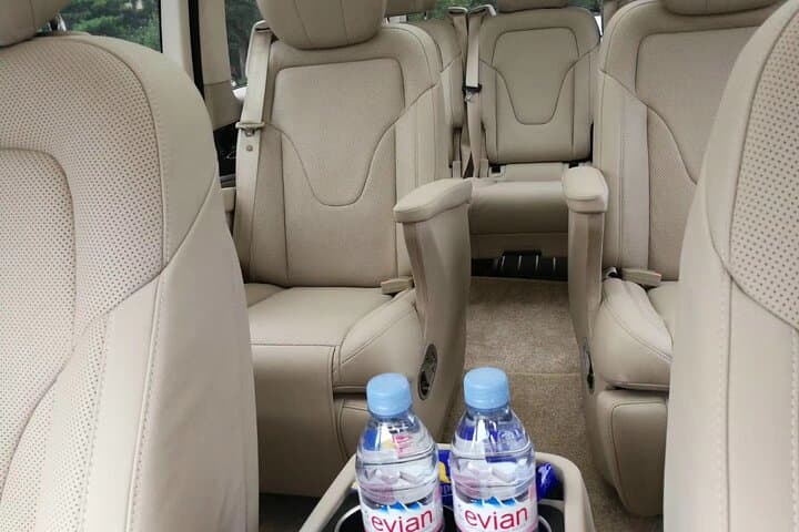 Orlando MCO Private Transfer: 6-Seat MPV Airport Ride to Downtown photo 2