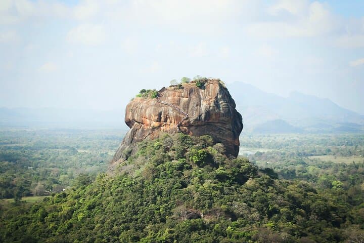 4-Day Sri Lanka Explorer: Sigiriya, Kandy, Dambulla & Colombo Highlights photo 2