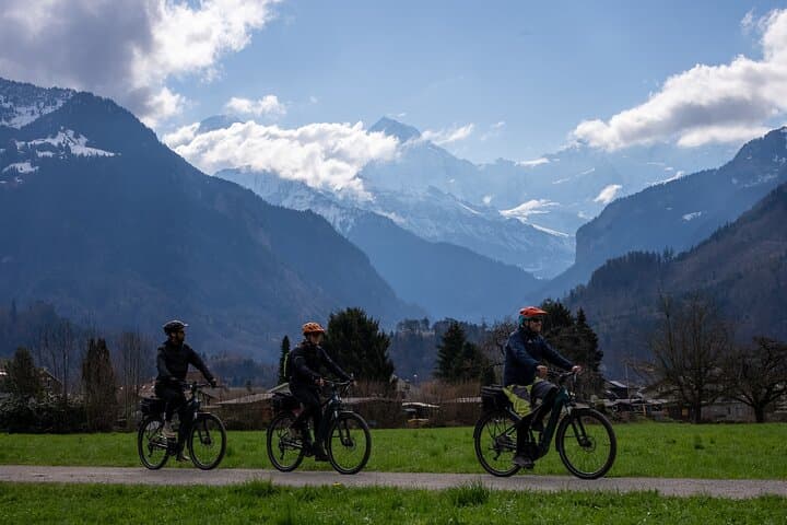 Interlaken Scenic E-Bike Tour: Lakes, Rivers & Local Tastes photo 6