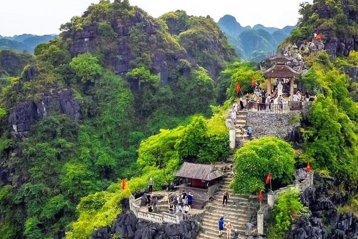 Day in Ninh Binh: Hoa Lu, Bai Dinh, Trang An & Mua Cave photo 4