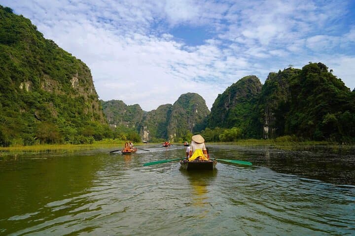 Private Day Trip to Tam Coc, Mua Caves & Hoa Lu from Hanoi photo 4