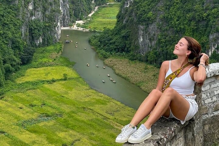 Private Day Trip to Tam Coc, Mua Caves & Hoa Lu from Hanoi photo 3