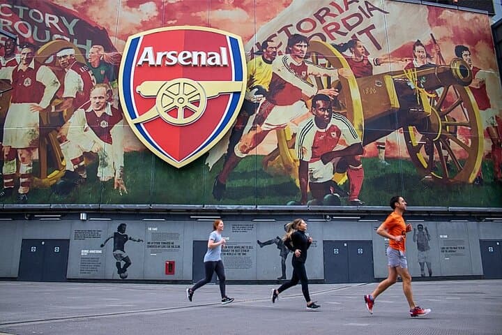 Run London Landmarks: 8K Guided Group Running Tour Along the Thames photo 4