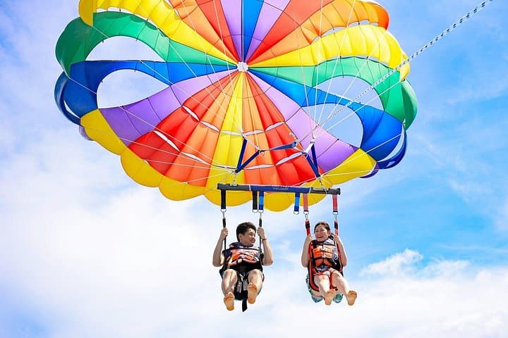 Parasailing Over St. Julian's: 550-Foot Sky Tours with Photos & Video photo 3