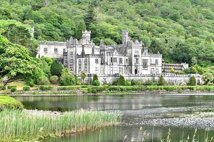 Connemara Private Day Tour: Kylemore Abbey, Castles & Sky Road from Galway