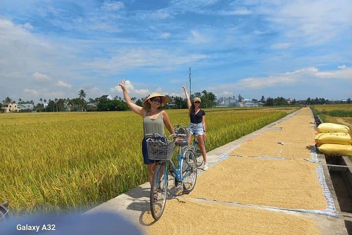 Hoi An Countryside Bike Tour: Basket Boat Ride & Tra Que Cooking Class photo 2