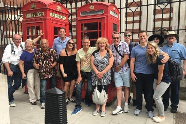Historical Pub Walking Tour of London — Private Group Pubs & Gin Palaces