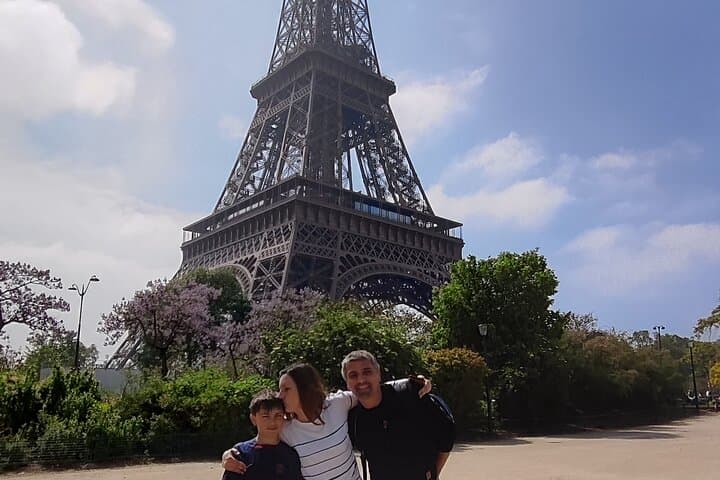 Paris by Bike: 3-Hour Guided Ride Past the Louvre, Eiffel & Seine photo 5