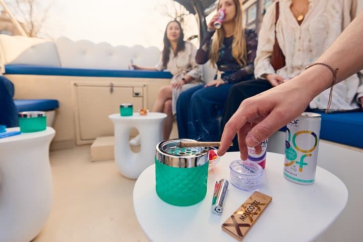 Amsterdam Smoke-Friendly Coffee Shop Canal Cruise on Cloud Boat photo 6