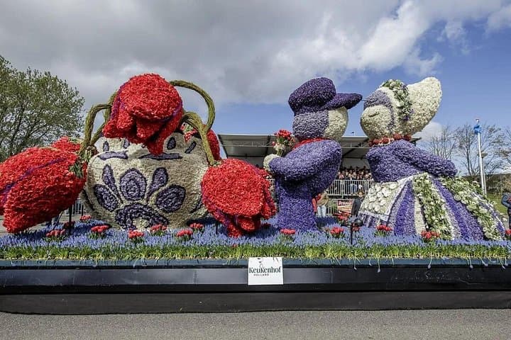 Keukenhof Tulip Fields Day Trip from Amsterdam — Private Bulb-Area Tour photo 3