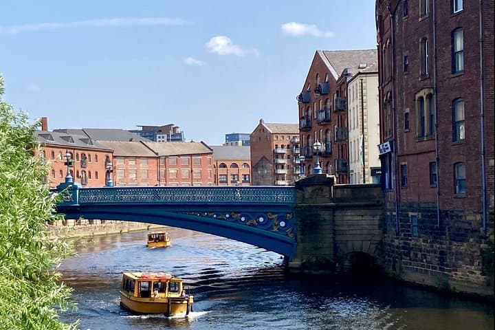 Self-Guided Walking Tour of Leeds: Royals, Lions & Golden Owls photo 2