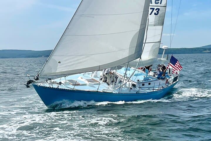 Camden Luxury Sailing: 2-Hour Sloop Cruise on Penobscot Bay Aboard Anjacaa