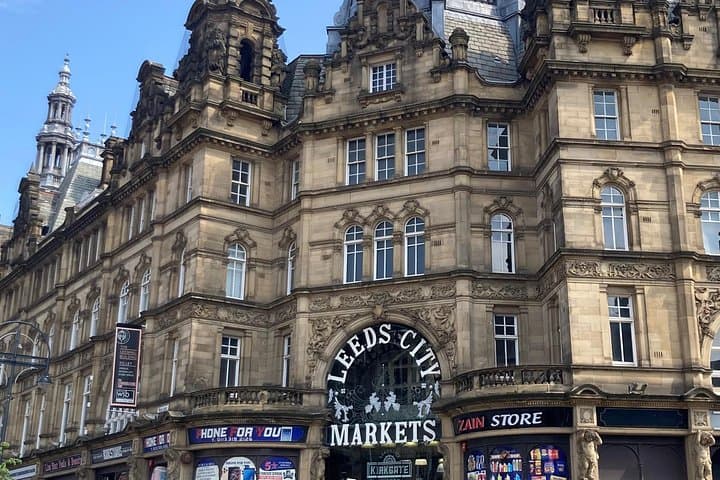 Self-Guided Walking Tour of Leeds: Royals, Lions & Golden Owls photo 4