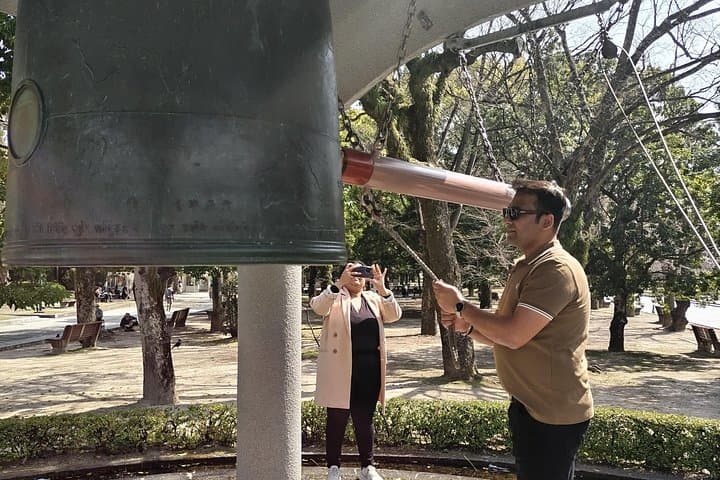 Custom 7-Hour Hiroshima & Miyajima Private Walking Tour — History, Shrine, Peace Park photo 2
