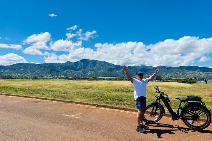 north-shore-guided-e-bike-tour-haleiwa-coastal-ride photo 3