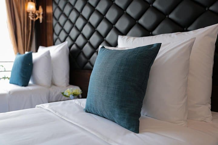 2-Day Luxury Cruise Exploring Lan Ha Bay and Halong Bay from Hanoi photo 2