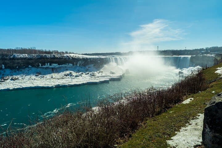 Epic Wine and Waterfall Tour: Niagara Falls to Niagara-on-the-Lake Guide photo 1