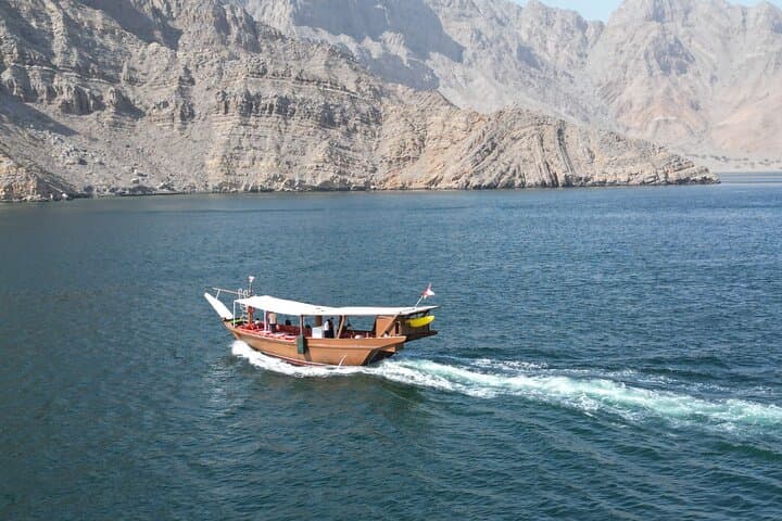 Khasab Musandam Dhow Cruise: Full-Day Fjord Tour with Snorkeling & Lunch