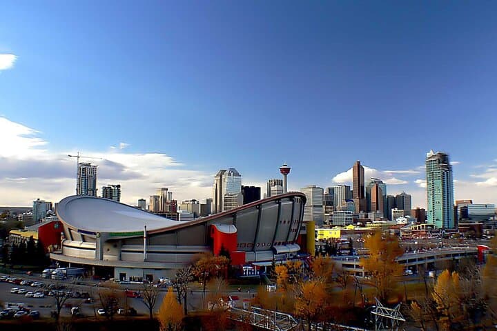 Private Spanish Walking Tour of Calgary: Calgary Tower, Peace Bridge & Olympic Park photo 2