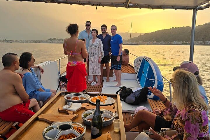 Taormina Sunset Aperitif: Evening Boat Cruise to Isola Bella with Snorkel & Prosecco photo 6