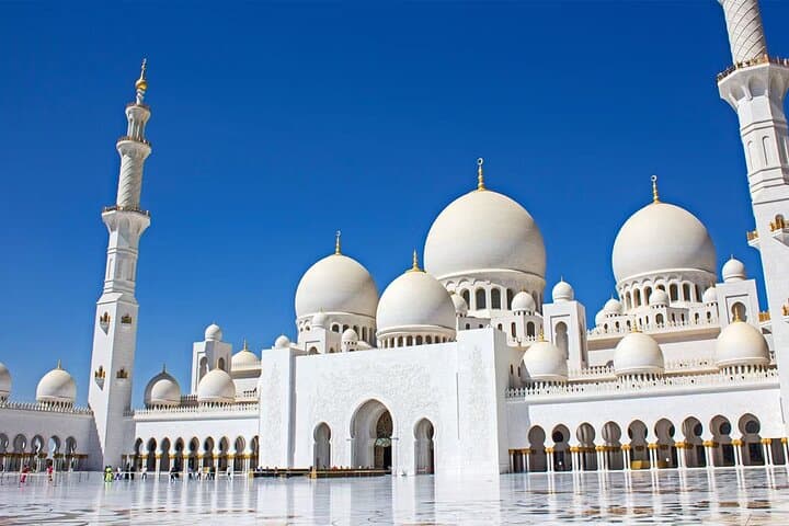 Private Abu Dhabi Sheikh Zayed Grand Mosque Tour from Dubai — What to Expect photo 4