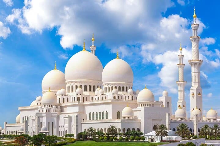 Private Abu Dhabi Sheikh Zayed Grand Mosque Tour from Dubai — What to Expect