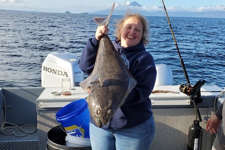Ketchikan Alaskan Halibut Fishing: Half-Day Deep-Sea Charter & Wildlife Viewing photo 6