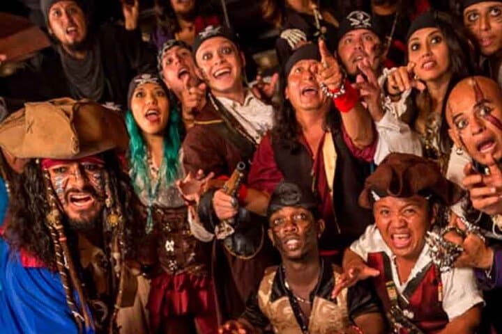 Pirate Night Dinner Cruise in Cancun — Hook’s Caribbean Galleon Experience photo 4