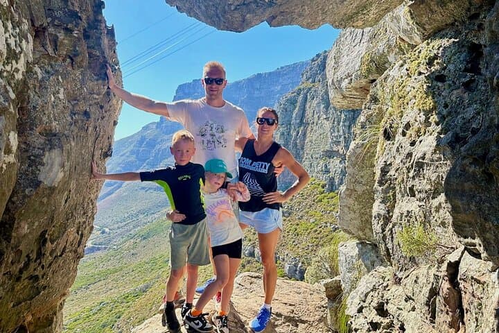 India Venster Hike on Table Mountain — Guided Scramble with Hotel Pickup
