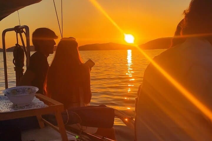 Sunset Aperitif Sail in Alghero — Prosecco, Fish Bites & Coastal Views photo 6