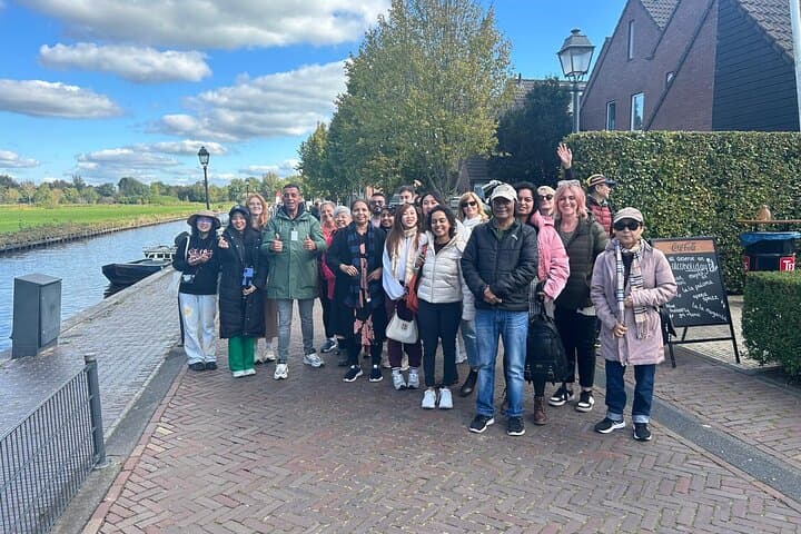 Giethoorn Day Trip from Amsterdam: Private Tour with Canal Boat photo 2