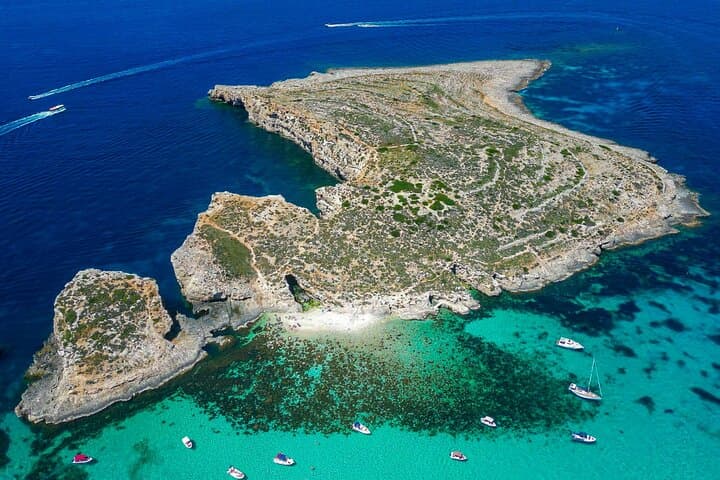 Blue Lagoon Semi-Private Boat Tour from Valletta: Comino & Gozo Highlights photo 5