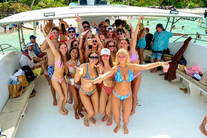 Family-Friendly Catamaran Cruise and Snorkel to Punta Cana’s Natural Pool photo 3