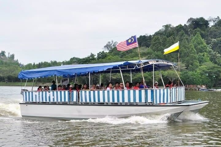 Orangutan Island Ethical Sanctuary Visit at Bukit Merah Lake photo 3