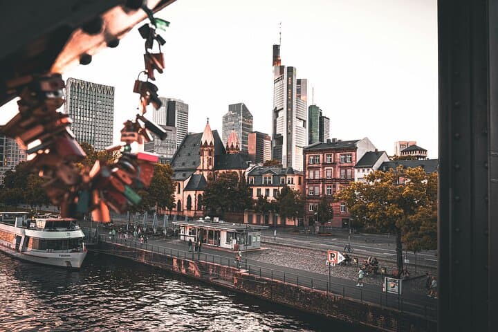 Frankfurt Day Tour from Stuttgart: Romer, Palmengarten & Main Tower with Free Photography