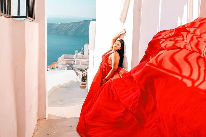 Santorini Photoshoot in Vibrant Dresses — Imerovigli Caldera Portrait Session photo 3