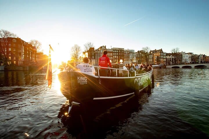 Amsterdam Sunset Canal Cruise: Live Guide & Open Bar Experience photo 4