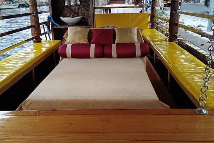 Aleppey Backwater Cruise with Traditional Kerala Lunch — Half-Day Houseboat Experience photo 3