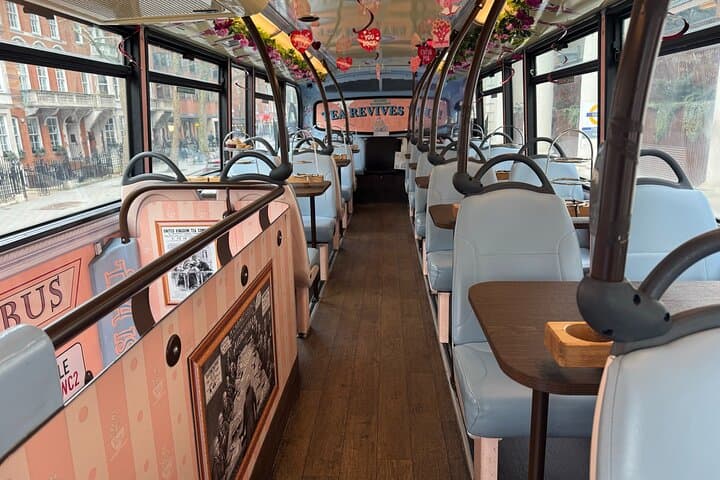 London Afternoon Tea Bus: Panoramic Lower-Deck Tour with Prosecco photo 3