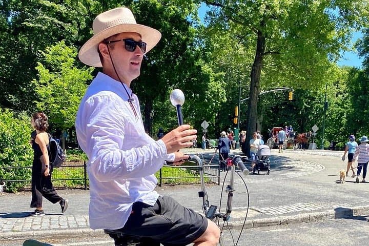 Pedicab Tour of Friends' Iconic NYC Locations photo 4