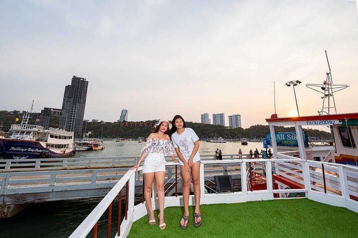 Private Pattaya Party Boat: 4-Hour Gulf Cruise with DJ & Food photo 4