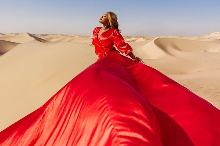 Dubai Flying Dress Photoshoot: Iconic City and Desert Sessions photo 2