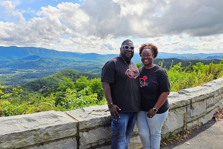 Highlights of the Smokies: Pigeon Forge Scenic Tasting & Waterfall Tour photo 1