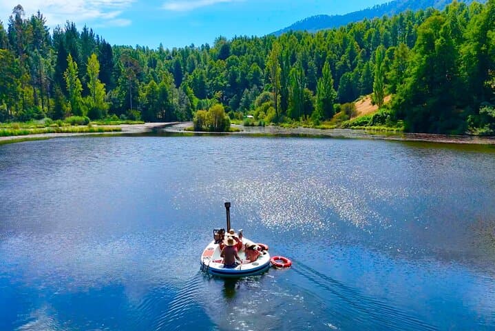 Self-Drive Electric Hot Tub Boat on Rivera Lagoon — Pucón's Scenic Water Escape photo 3