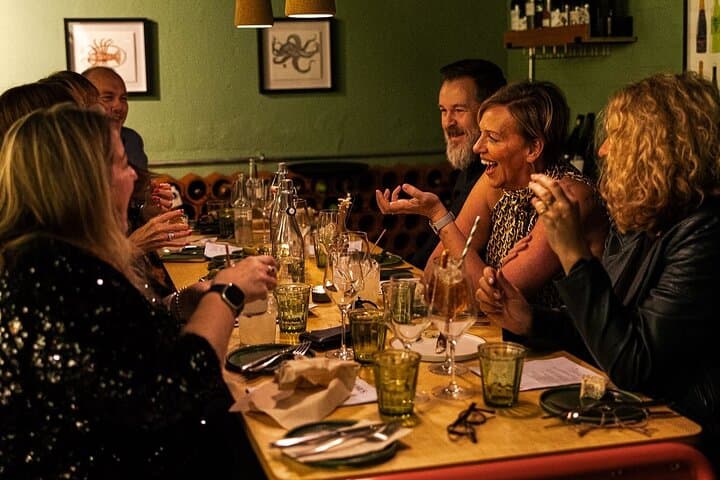 Private Wine Tour of Margate: Walking Wine Tastings at Top Seafront Bars photo 3