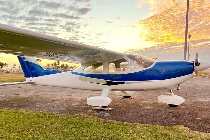 Sunset Miami Beach Private Airplane Tour: 50-Minute Private Flight Over Miami photo 4