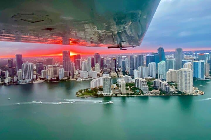 Miami Air Tour: Private 50‑Minute Cessna Flight Over South Beach & Biscayne Bay photo 2