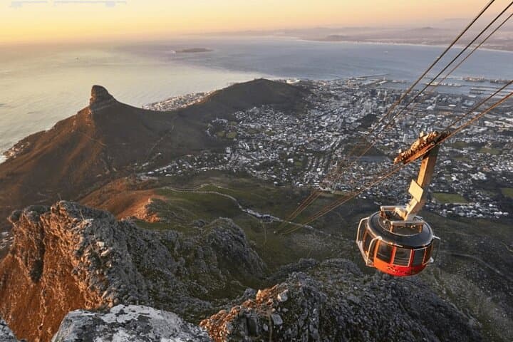 Hop-On Hop-Off Bus and Table Mountain Cableway Tour — Cape Town Sightseeing photo 4
