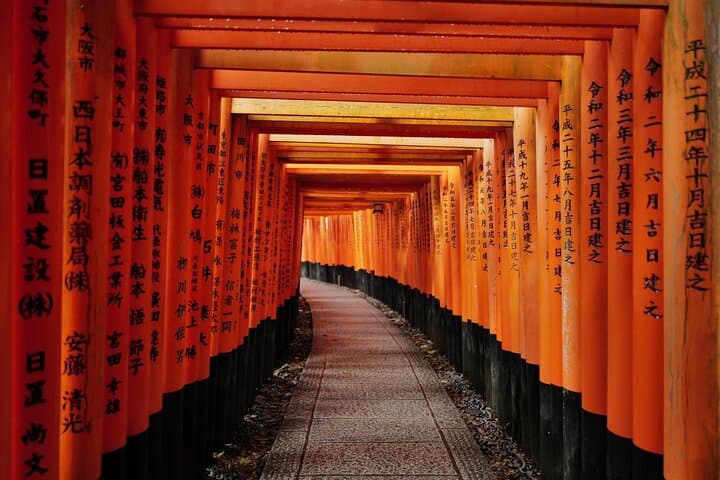 Early Morning Kyoto Walking Tour — Fushimi Inari, Kinkakuji & Arashiyama